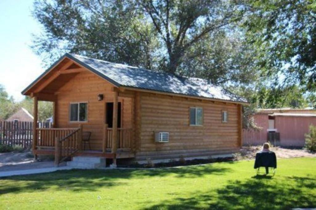 Pine Tree Inn Panaca Zewnętrze zdjęcie