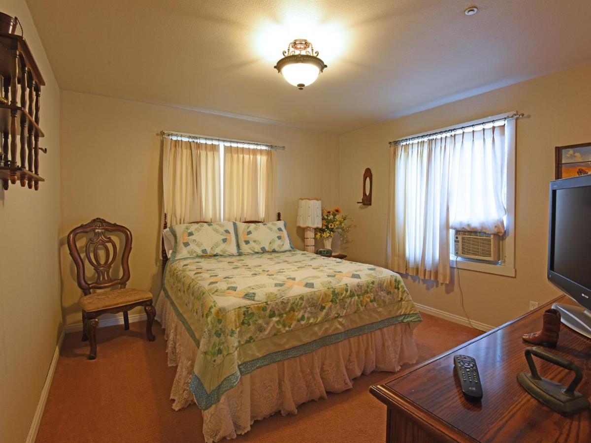 Pine Tree Inn Panaca Pokój zdjęcie